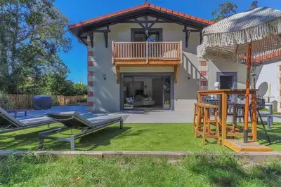 Image de Villa des Chênes Piscine 4m par 2 - 10 mns de la plage.