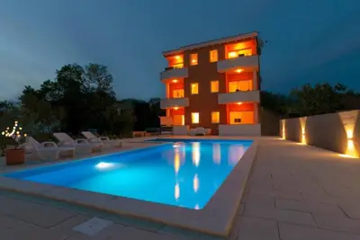 Image de One Bedroom Apartment with Balcony  4