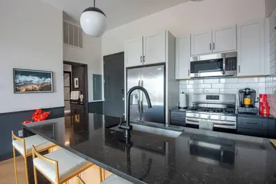 Image de Birmingham Bright Stay - 1br\/Balcony\/Walk Score 91