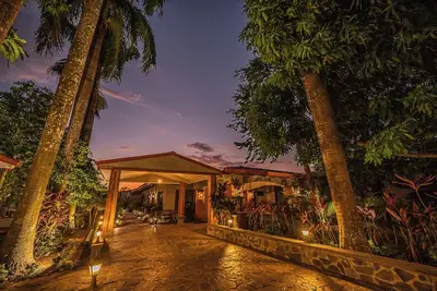 Image de Luxurious Oasis\/Transportation\/Breakfast\/Maid- Close To Beach