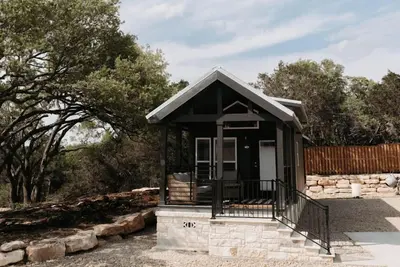 Image de Sea Biscuit Cabin - Cabin sleeps up to 6 people. Pet friendly.