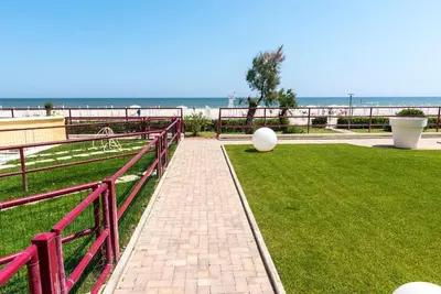 Image de Se078- Senigallia, new sea front  studio at the ''Pyramids''