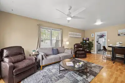 Image de Bo's Heart of Central Billings Green Retreat w/ Hot Tub | near park | Game Room | Office