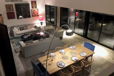 Image de Comfortable, modern, easy and quiet