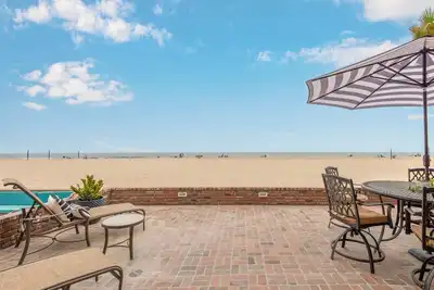 Image de Oceanfront Family-Friendly Newport Beach Duplex