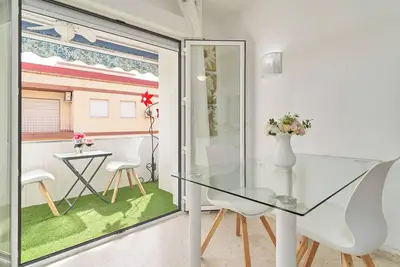 Image de Appartement 'Rosalia Playa San Cristobal A 50m' avec terrasse privée, Wi-Fi et climatisation