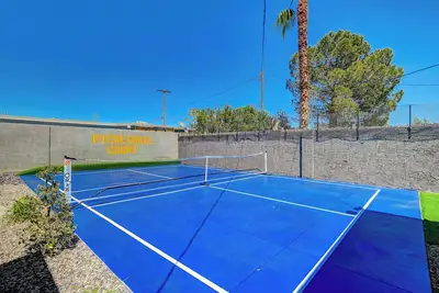Image de Las Vegas Pickleball Getaway with a Pool.
