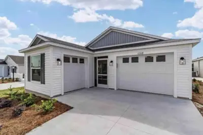 Image de New fully furnished home in the Villages Fl, new 4 seat golf cart included