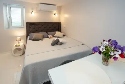 Image de Garçonnière avec air conditionné Poljana, Ugljan (As-8419-b)