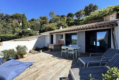 Image de Mazet climatisé pour 4 personnes, avec piscine collective à La Londe-Les-Maures