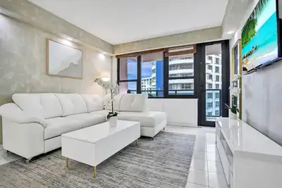 Image de Cozy Ocean View Condo Beach Service 607