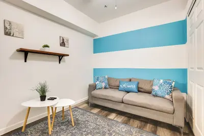 Image de Near Haulover Park: Hollywood Cottage w/ Yard!