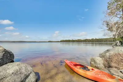 Image de Idyllic Eastbrook Cabin: Lake Access, Near Acadia!