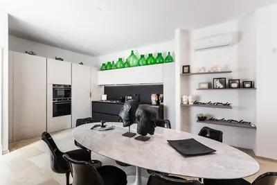 Image de Bel appartement pour 5 personnes avec climatisation, Wifi, Tv et patio
