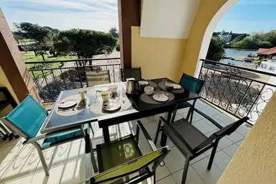 Image de Appartement 9 personnes, duplex, cœur du  village, parc aquatique gratuit