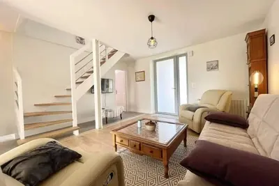 Image de Maison de charme vue mer 180 rénovée Accès plage