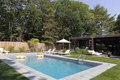 Image de Bay Beach House: *New Pool, Hot Tub + Bikes