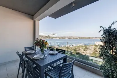Image de This apartment is a 3 bedroom(s), 3 bathrooms, located in Il-Mellieħa, null.