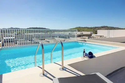 Image de Take it easy at this unique and tranquil getaway