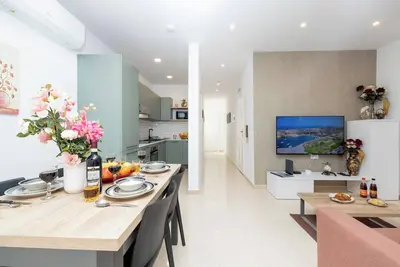 Image de This apartment is a 2 bedroom(s), 1 bathrooms, located in Tas-Sliema, null.