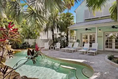 Image de **Garden Of Emma @ The Annex** Private Home & Pool + Last Key Services…