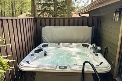 Image de Family-Friendly Summer Getaway w/ Pool Access, Hot Tub & Fire Pit 🏊♀️🛁🔥
