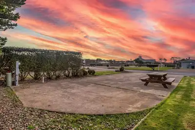 Image de Dog Friendly, Available with 50amp, 30amp, Water and Sewer hook up's, WiFi