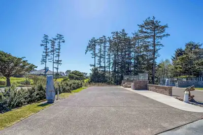 Image de Dog Friendly, Available with 50amp, 30amp, Water and Sewer hook up's, WiFi