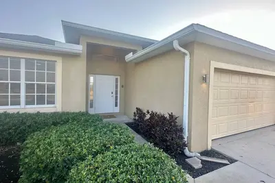 Image de Beautiful Pet friendly 4br Property W/Large fenced Backyard Centrally Located