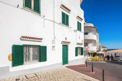 Image de Historic Portuguese Apartment in the Albufeira Old Town - 4 Adults + Small Child