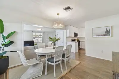 Image de Stylish South Tampa Retreat. Pet Friendly!