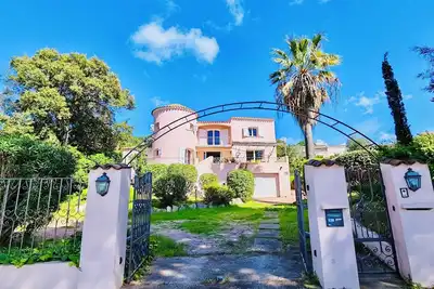 Image de Villa de caractère vue mer avec piscine à Porticcio