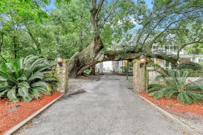 Image de Majestic Carriage House Minutes from Downtown