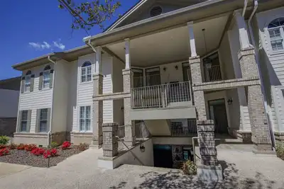 Image de New Listing - Spacious and Luxurious 2br Condominium (With X2 Double Beds In Each Bedroom) Located in the gated community of Pinehurst National No. 9 with views of the 5th and 6th holes at Pinehurst National No. 9.