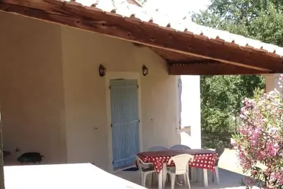 Image de Luberon - Vue exceptionnelle - Location de maisonnette 4 personnes