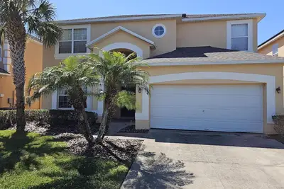 Spacious 7br, 4. 5 Ba Retreat with Pool (164)