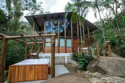 Image de Casa do Lenhador, Durma ao som da Cachoeira!
