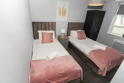 Image de Bloomfield Apt 4 -de Luxe-Appartement-Douche