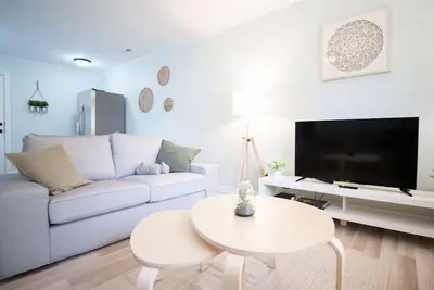 Image de Boho Bungalow - Bright, modern home in the Heights