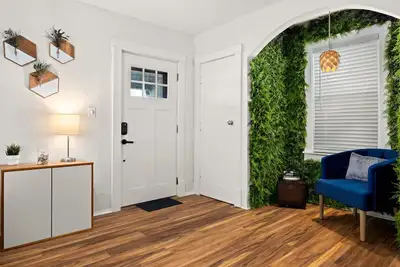 Image de The Heights Hideaway: 2br Gem