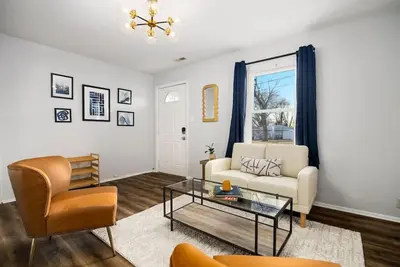 Image de The Modern Elm Escape: a cozy 2bd in the Heights
