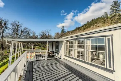 Image de Stunning View, Fully Stocked Kitchen Near Wineries