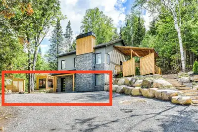 Image de Chalet  no9 dans les Laurentides Détendez-vous au chalet avec spa
