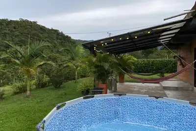 Finca con Piscina en San Rafael a 1 Minuto del rio con Wifi Para 6 a 12 Personas