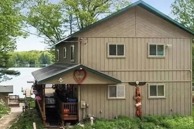 Image de Welcome to The Big House at Heart Lake Resort!