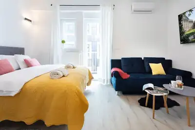 Lux Nest I City Apartment Urban Stay