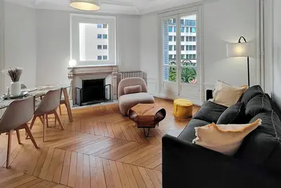 Image de Appartement refait à neuf dans le quartier latin Paris 5e