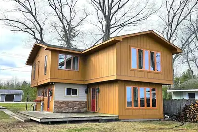 Rental On Torch Lake - Sleeps 6