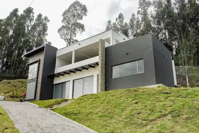 Image de Incredible Views with style and comfort.