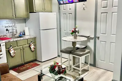 Image de Charming Two Bedroom Duplex Apartment